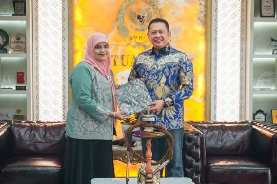 Ketua MPR Bamsoet Terima Kunjungan Pengurus DPP Perempuan ICMI, Sampaikan Harapan Ini - JPNN.COM