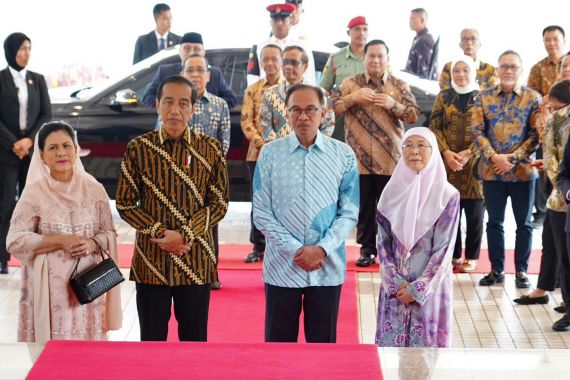 Menaker Ida Dampingi Presiden Jokowi Kunjungi Malaysia, Ada Kabar Baik Buat PMI - JPNN.COM