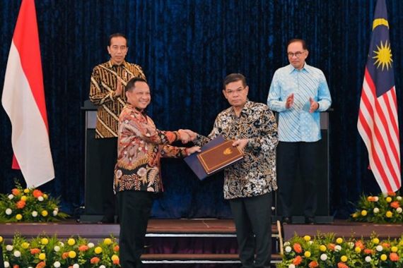 Mendagri Tito Sepakati Perjanjian Lintas Batas dengan Malaysia - JPNN.COM