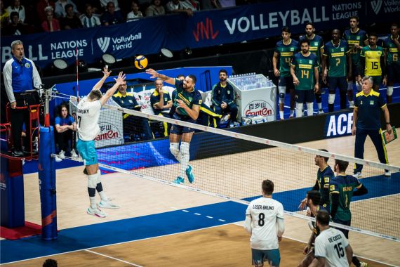 VNL 2023: Panasnya Duel Argentina vs Brasil, Juara Dunia Tenggelam - JPNN.COM