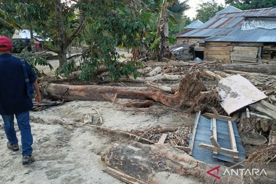 Banjir di Parigi Moutong, 6.797 Warga Terdampak, 2 Orang Meninggal Dunia - JPNN.COM