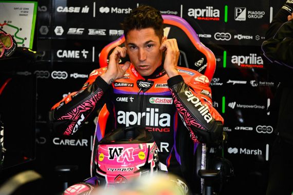 MotoGP Italia: Aleix Espargaro Cedera karena Menggunakan Ponsel saat Bersepeda - JPNN.COM