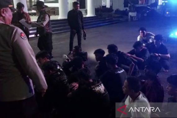 Masih SMP-SMA, 68 Orang Geng Motor Ditangkap Polrestabes Bandung - JPNN.COM