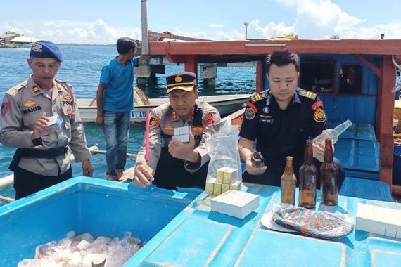 Tangkap Kapal Pengebom Ikan, Tim Gabungan Keluarkan Tembakan Peringatan - JPNN.COM