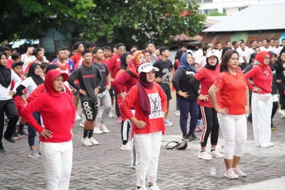 Dukung Laga Timnas Indonesia vs Argentina, Ratusan Warga Ternate Melakukan Ini - JPNN.COM