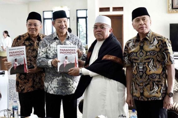 KH. Sofyan Yahya Sebut Prabowo Subianto Sosok yang Paling Ikhlas untuk Rakyat - JPNN.COM