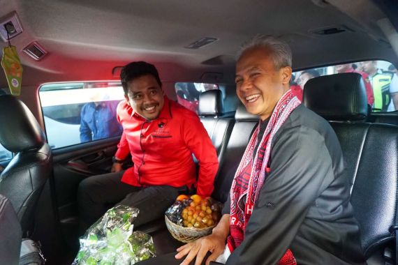 Kemesraan Bobby dan Ganjar Sebagai Bentuk Penegasan Arah Dukungan Jokowi - JPNN.COM