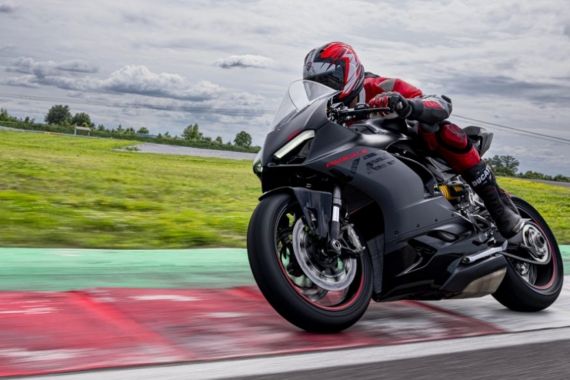 Ducati Panigale V2 Kena Recall Karena Masalah Lampu DRL - JPNN.COM