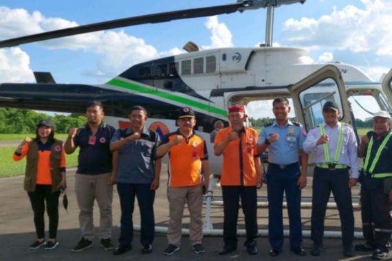 BNPB Mengerahkan 2 Helikopter Patroli Membantu Penanganan Karhutla di Kalbar - JPNN.COM