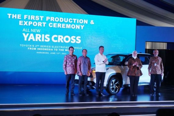 Toyota Menargetkan Mengekspor 22 Ribu Unit All New Yaris Cross di 2023 - JPNN.COM