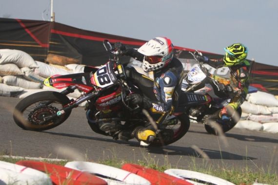 Seri Kedua Kejurnas Superadventure Supermoto Race 2023 Berlangsung Seru - JPNN.COM