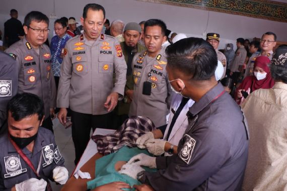HUT Ke-77 Bhayangkara, Polda Sumsel Gelar Bakti Kesehatan - JPNN.COM
