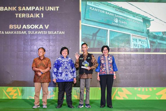 Bank Sampah Binaan Pegadaian di Kota Makassar Raih Penghargaan dari KLHK - JPNN.COM