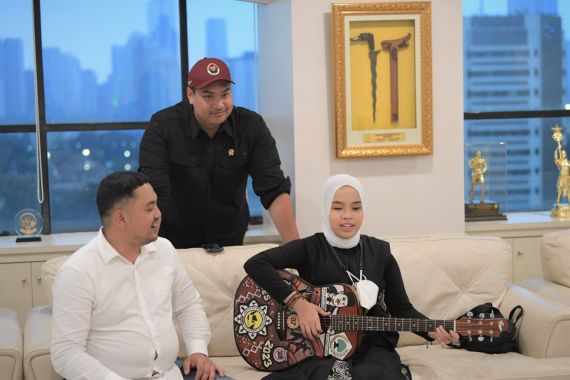 Menpora Dito Berharap Putri Ariani Jadi Inspirasi Anak Muda Indonesia - JPNN.COM