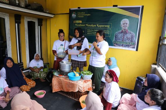 GP Takalar Gelar Pelatihan Memasak Kapurung Bareng Ibu-Ibu - JPNN.COM