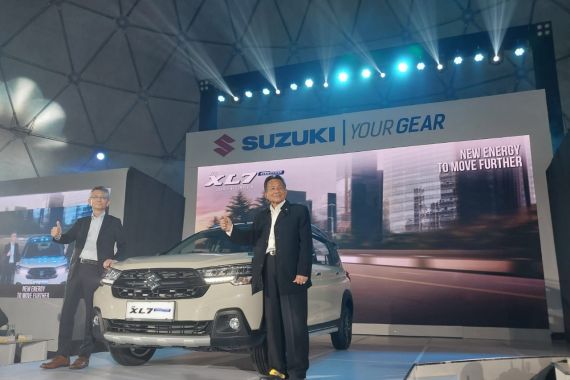 Suzuki XL7 Hybrid Punya Baterai Lebih Besar, Harga Mulai Rp 283,9 Juta - JPNN.COM