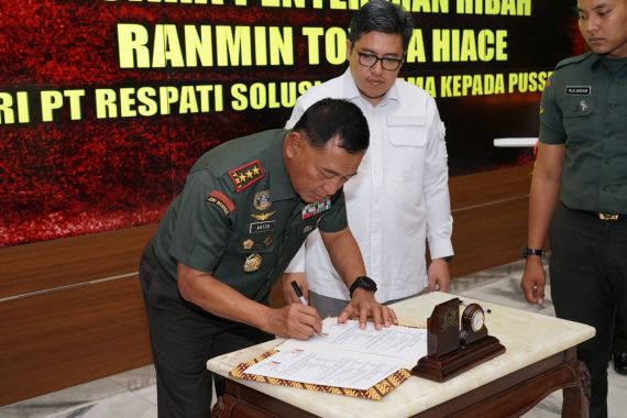 Respati Solusi Rekatama Hibahkan 1 Unit Ranmin kepada Pussenif TNI AD - JPNN.COM