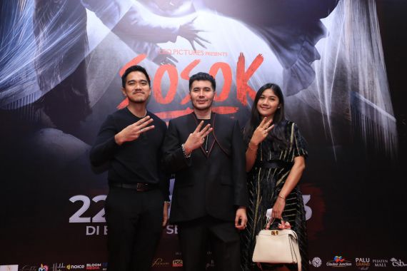 Kaesang Pangarep Ajak Erina Gudono di Premiere Film Sosok Ketiga - JPNN.COM