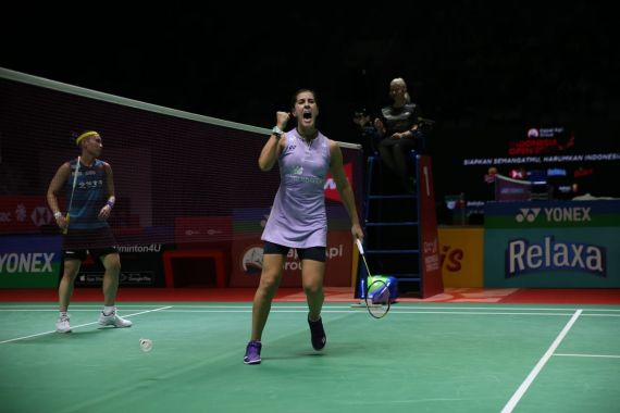 Carolina Marin Menyeruduk Juara Bertahan Indonesia Open - JPNN.COM