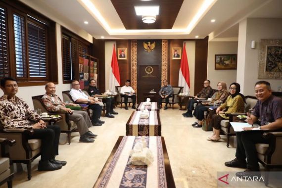 Soal Kepastian Libur Iduladha Menjadi 2 Hari, Menteri Anas: Masih Menunggu Arahan Presiden Jokowi - JPNN.COM