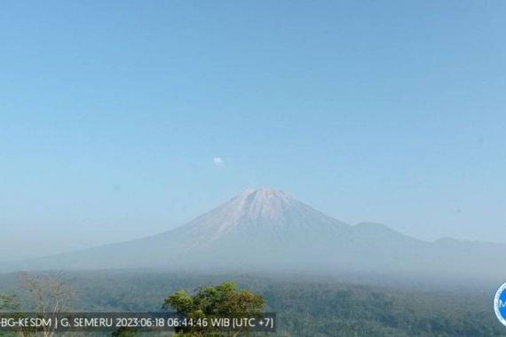 Masyarakat Diminta Waspada Potensi Awan Panas Gunung Semeru - JPNN.COM