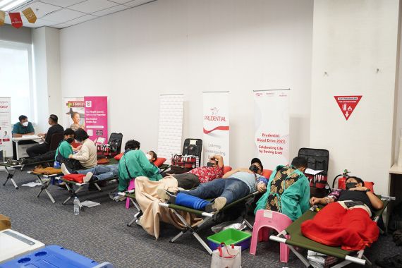 Peringati Hari Donor Darah Sedunia, Prudential Ajak Semua Karyawan Bantu Sesama - JPNN.COM
