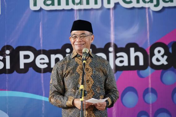 Kemenko PMK Terus Memperkuat Pendidikan Dasar untuk Indonesia Emas 2045 - JPNN.COM