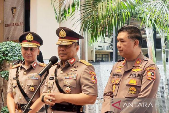 Heboh AKP SW Menipu Tukang Bubur terkait Rekrutmen Anggota Polri, Irjen Dedi Bereaksi - JPNN.COM