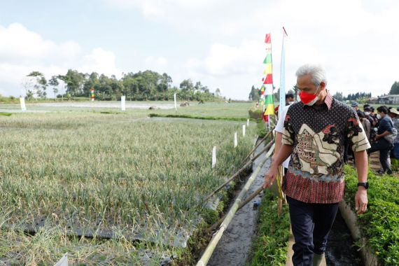 Ganjar Siapkan Cadangan Pangan Hingga Optimalisasi Dana Desa Untuk Hadapi El Nino - JPNN.COM