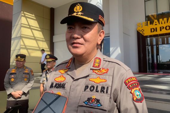 Irjen Mohammad Iqbal Tegas, Kapolsek Rumbai Dicopot - JPNN.COM