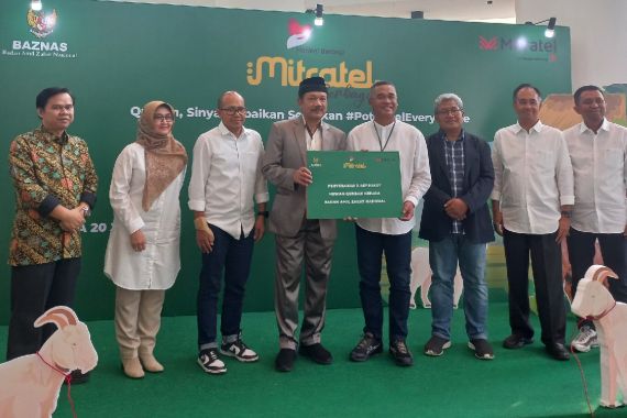 Mitratel Gandeng BAZNAS Salurkan 3.467 Paket Daging Kurban ke Sejumlah Daerah - JPNN.COM