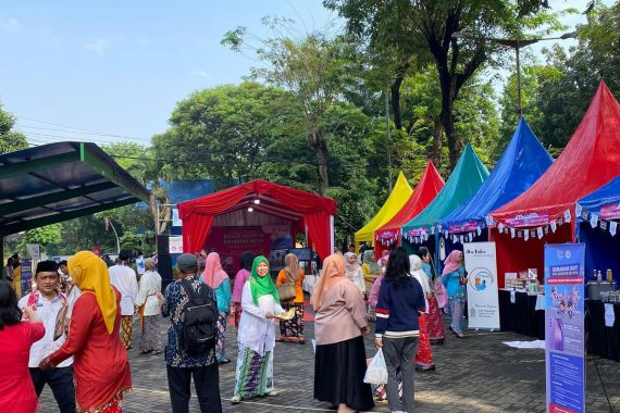 Bazar UMKM Jakarta Timur Masuk Rekor MURI, Terbesar & Terbanyak - JPNN.COM