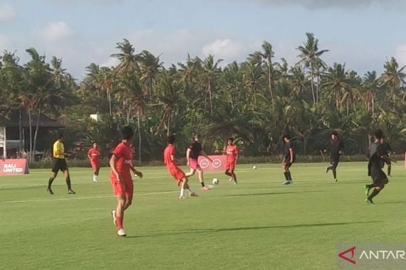 Genjot Performa Pemain, Bali United Geber Tiga Latihan Utama Menjelang Liga 1 2023 - JPNN.COM