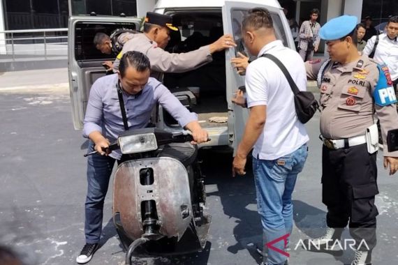Minibus Berisi Motor Vespa Milik Warga Bogor Dicuri, Ditemukan di Sebuah Bengkel Cianjur - JPNN.COM
