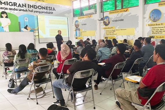 Bea Cukai Bekali Calon Pekerja Migran Indonesia dengan Ilmu Penting Ini - JPNN.COM