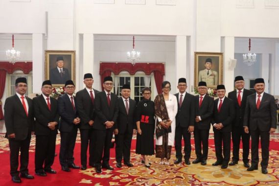 Jokowi Lantik 12 Duta Besar RI untuk Negara Sahabat - JPNN.COM