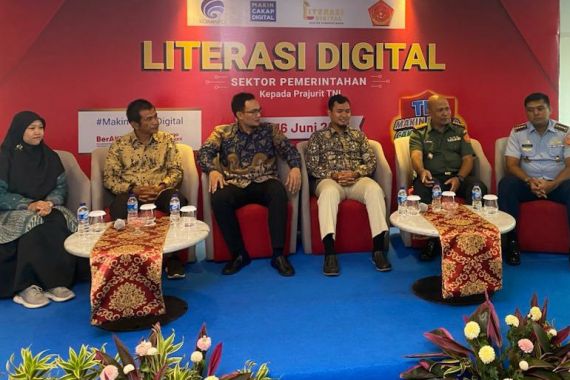 Dampak Digitalisasi Saat Ini Perlu Diwaspadai TNI, Begini Penjelasan Plt Menkominfo - JPNN.COM