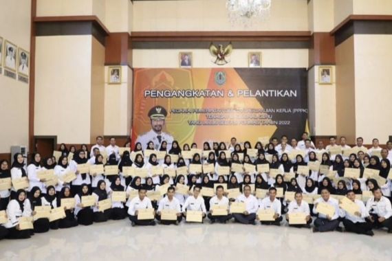 111 Guru Honorer di HSU Diangkat menjadi PPPK, Zakly Berpesan Begini - JPNN.COM