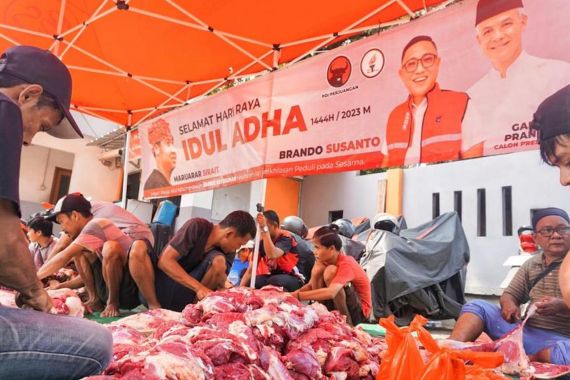 TMP Bagikan Daging Kurban ke Warga DKI Jakarta, Brando: Wujud Gotong Royong dan Toleransi - JPNN.COM