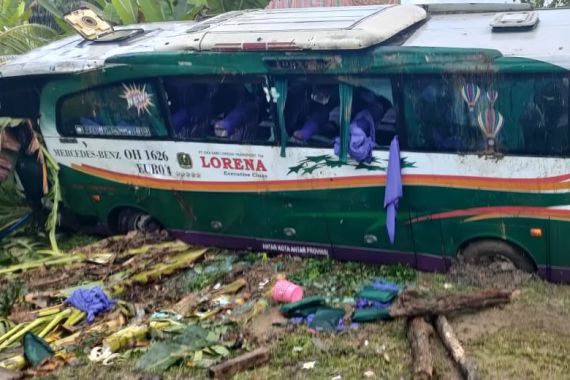 Bus Lorena Kecelakaan di Jalintim, 2 Penumpang Tewas - JPNN.COM