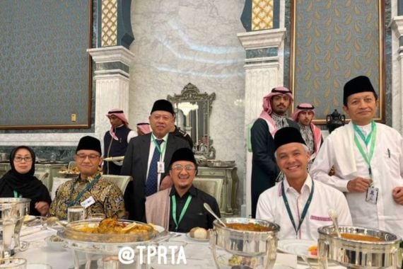 Ini Perbedaan Ganjar Pranowo dan Anies Baswedan Saat bertemu Raja Salman - JPNN.COM