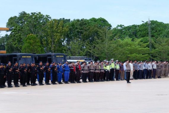 Sebanyak 730 Personel Polri-TNI Dikerahkan pada Festival Bakar Tongkang - JPNN.COM