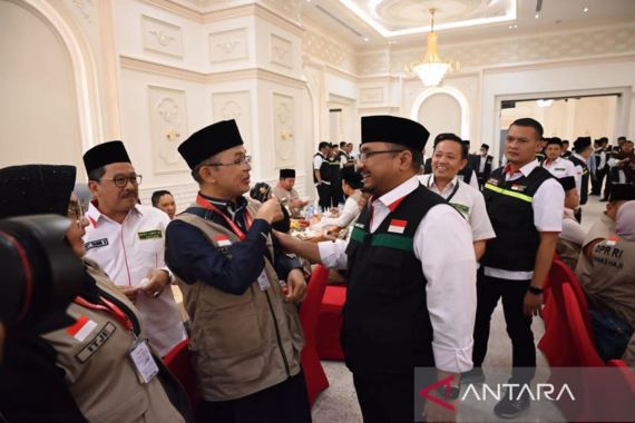 Soal Insiden di Muzdalifah, Kiai Maman Sentil Panitia Haji yang Tak Profesional - JPNN.COM