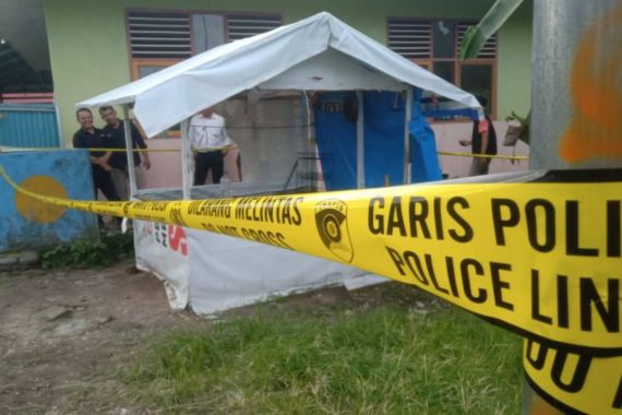 Di HUT Bhayangkara, Polisi Dihebohkan dengan Penemuan Satu Kardus Bom Rakitan - JPNN.COM