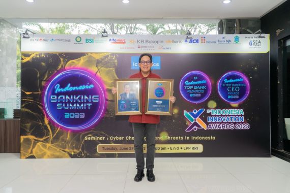 Terus Berinovasi, Bank DKI Raih Penghargaan Top Bank Awards 2023 - JPNN.COM