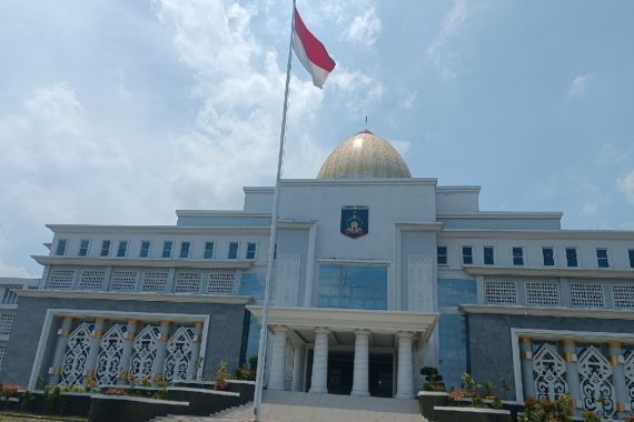 BPK Temukan Kelebihan Pembayaran Gaji & Tunjangan ASN di Lombok Tengah, Kepala BKD Merespons - JPNN.COM