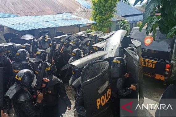14 Provokator Kerusuhan di Batam Ditangkap - JPNN.COM