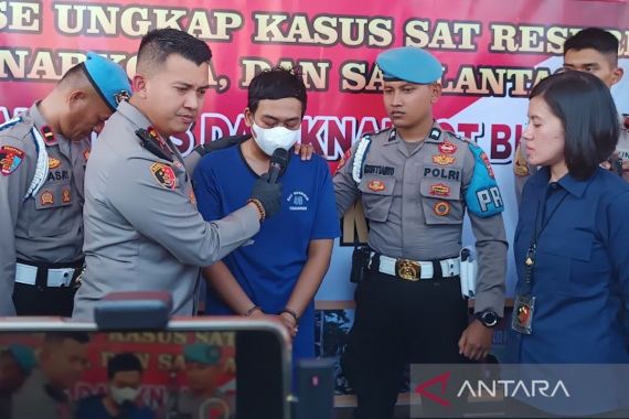 Oknum Guru Mencabuli Murid di Cirebon Ditangkap Polisi, Terancam Lama di Penjara - JPNN.COM