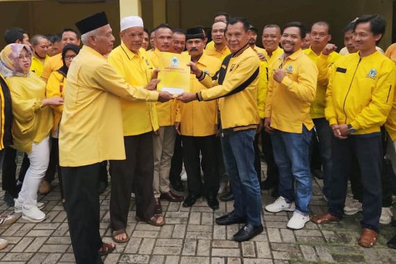 Direkomendasikan Jadi Calon Bupati Bogor, Jaro Ade Siap Menangkan Golkar di Pemilu 2024 - JPNN.COM