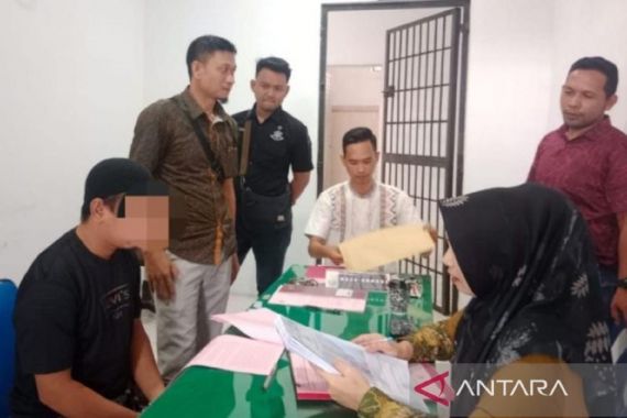 Oknum Guru Mengaji Mencabuli Anak 13 Tahun Hingga 50 Kali - JPNN.COM